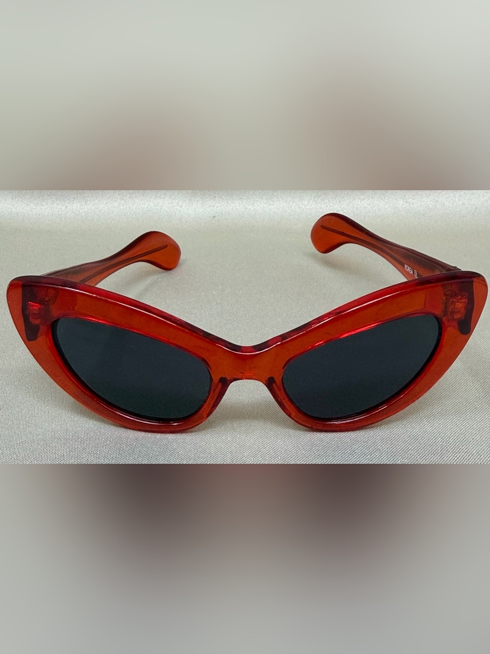Vintage 1980s Red Cat Eye Sunglasses Made in Korea Retro - Picture 2 of 11